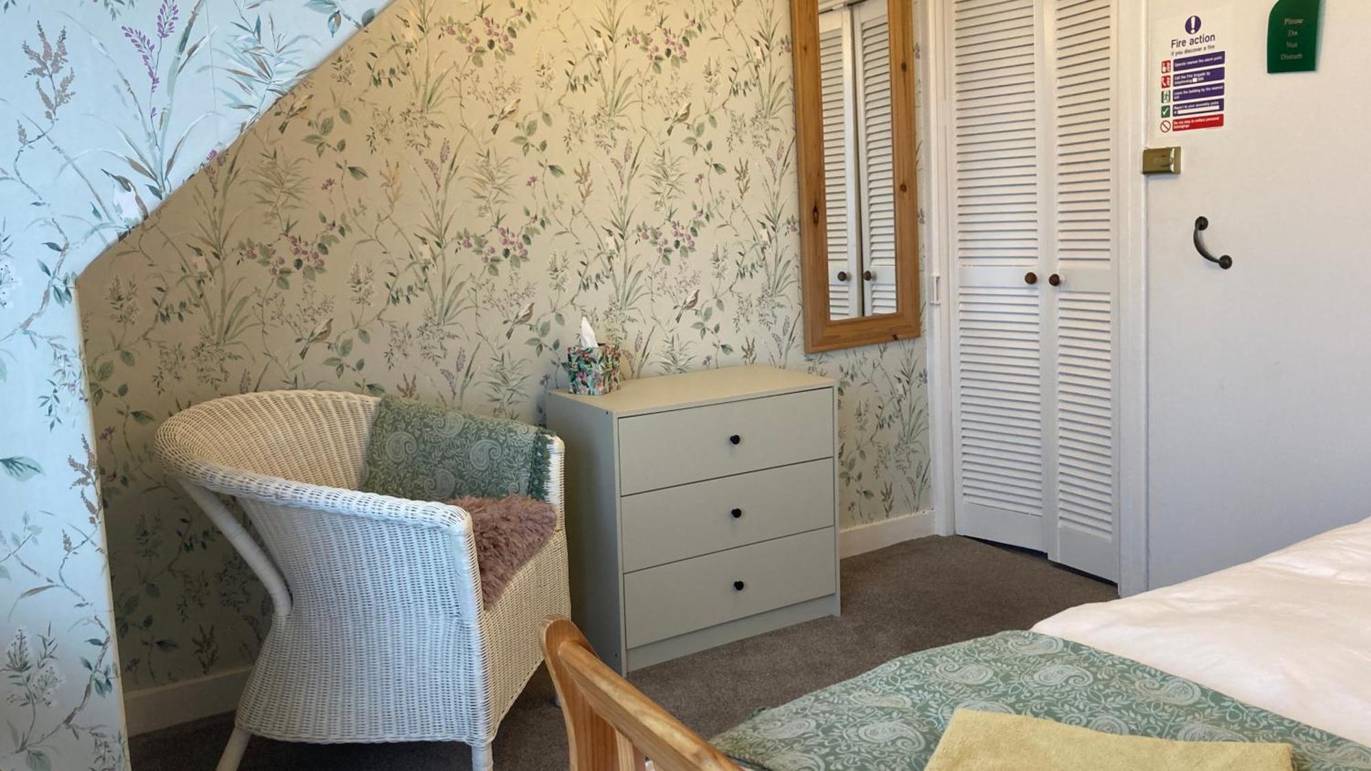 Whitecliff Guest House Веймут Екстер'єр фото